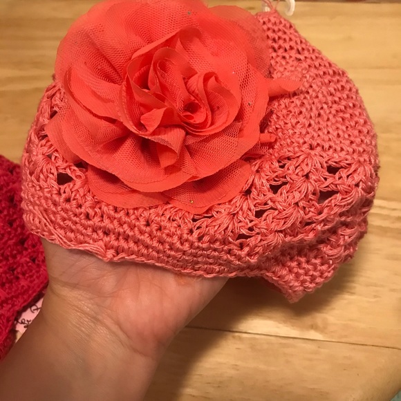 2 Crochet knitted baby hats - Picture 3 of 7